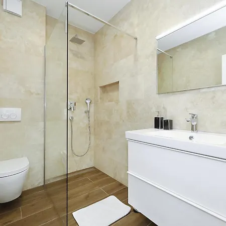 K2 Nyaraló Zára
