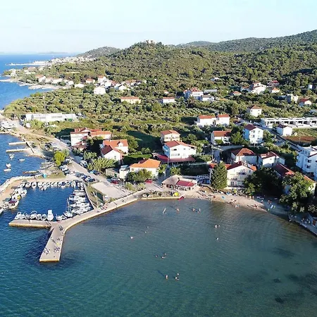 K2 Nyaraló Zára